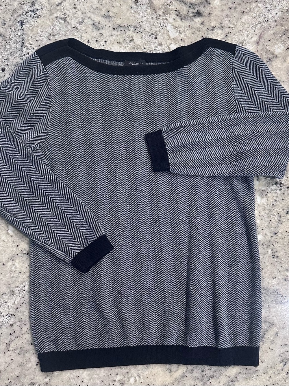 Ann Taylor Factory Black & White Herringbone Scoop Neck Pullover